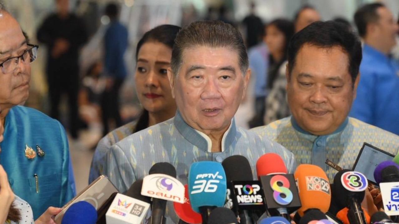 'ภูมิธรรม' โต้ข่าว 'อิ๊งค์' ชิงลาออกหลังสภาผ่านงบประมาณ 2569 ลั่นไม่มีแผนสำรอง