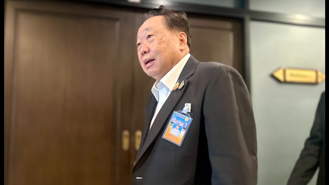 'สุชาติ' รอ พศ.รายงานผลสอบวัดพระบาทน้ำพุ