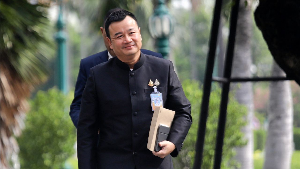 'สรวงศ์' เผย 'นายกฯ อิ๊งค์' จะไปศาลด้วยตัวเอง ยันเพื่อไทยไม่มีแผนสำรอง