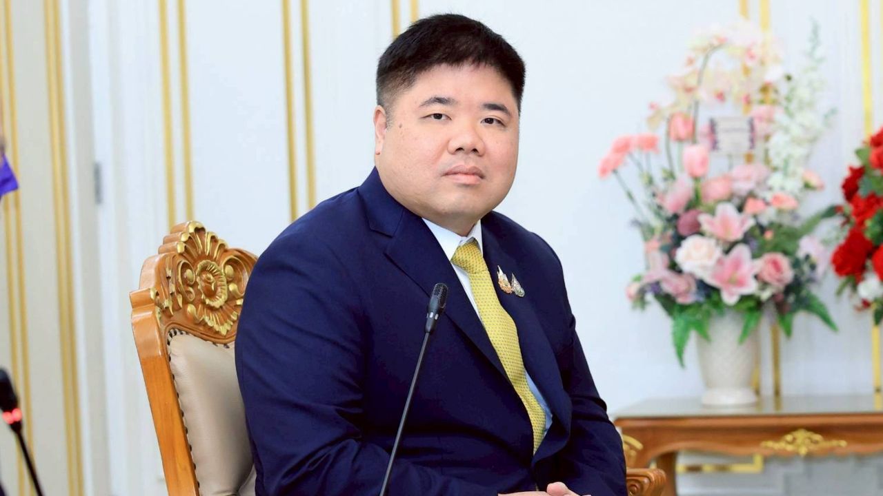 'พงศ์กวิน' เตือนแรงงานกัมพูชา ระวังเป็นเหยื่อ ถูกโซเชียลหลอกให้กลับประเทศอ้างมีงานทำ