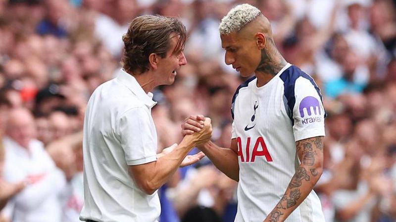 Rejuvenated Richarlison helps Frank to 'dream start'