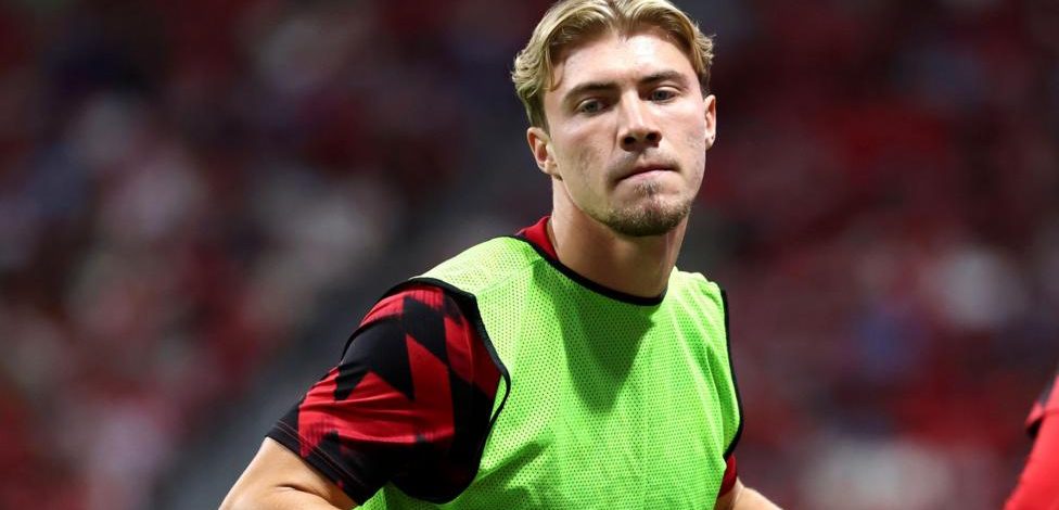 Hojlund left out of Man Utd opener with Arsenal