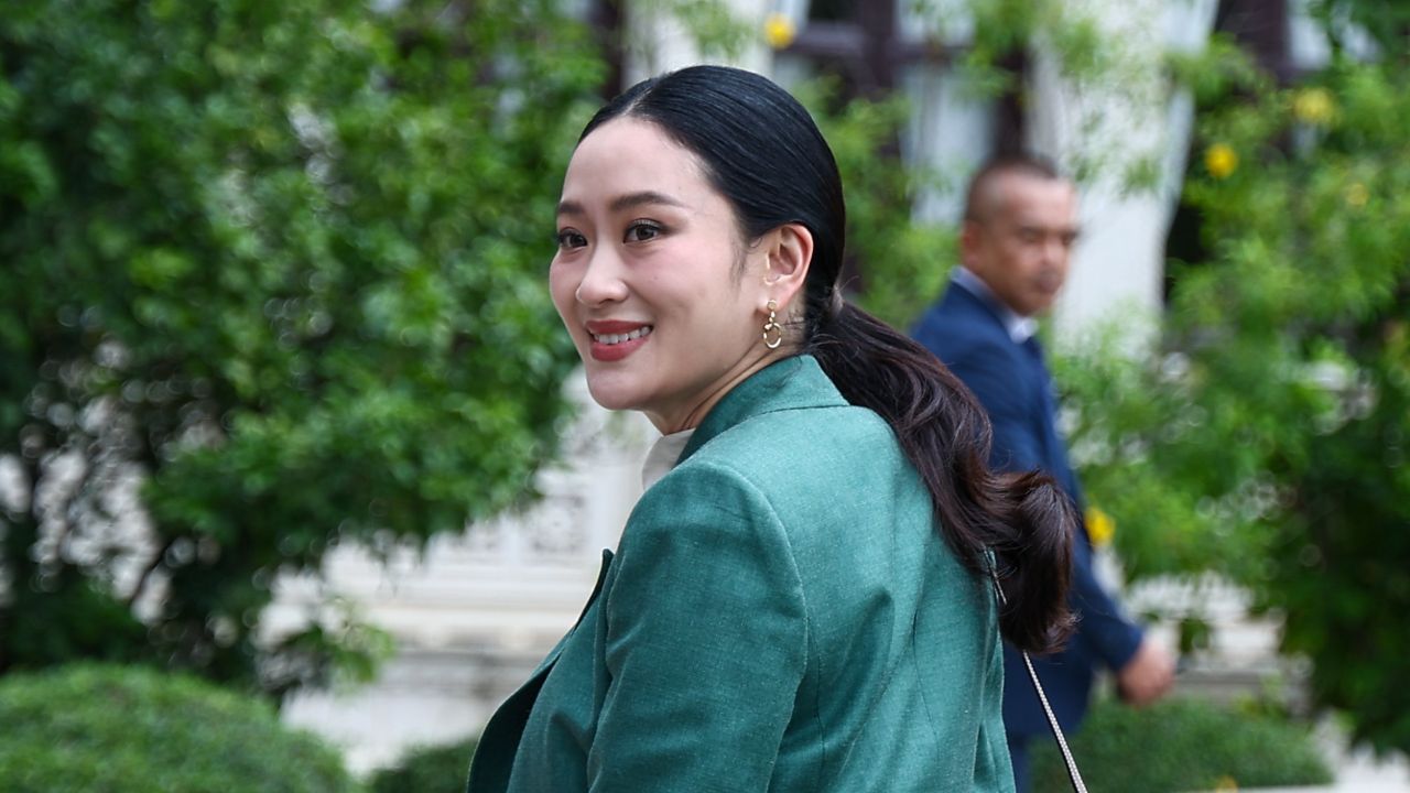 'อิ๊งค์' ลาประชุม ครม. 2 ครั้งต่อเนื่อง จับตาก่อนแจงศาล รธน. นัดไต่สวน 21 ส.ค.