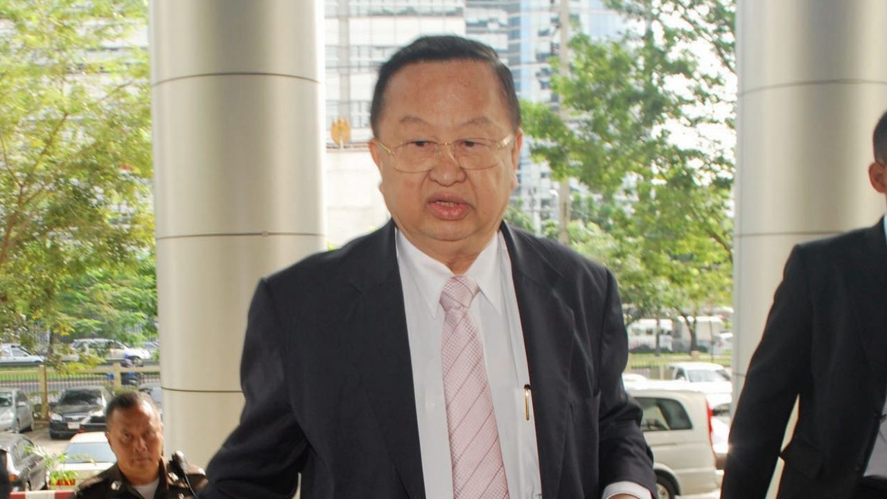 ศาลสั่งจำคุก 8 ปี 'ประชัย เลี่ยวไพรัตน์' คดีออกเอกสารปลอมที่ดิน