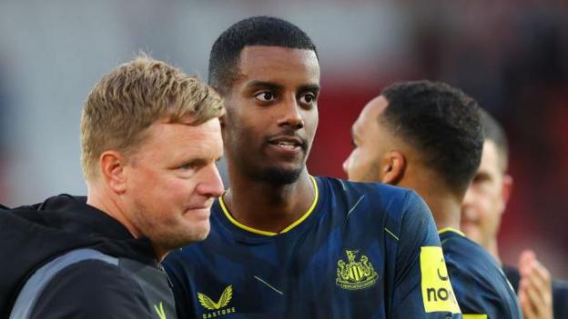 Isak saga 'lose-lose' but Howe would welcome striker back into squad