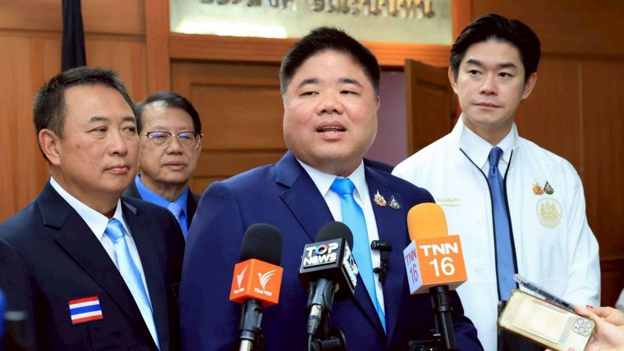 'พงศ์กวิน' สั่งสอบ รพ. ที่ก.แรงงานรับรองให้แรงงานต่างด้าวตรวจโรค แต่ สธ.ชี้ไม่ได้มาตรฐาน