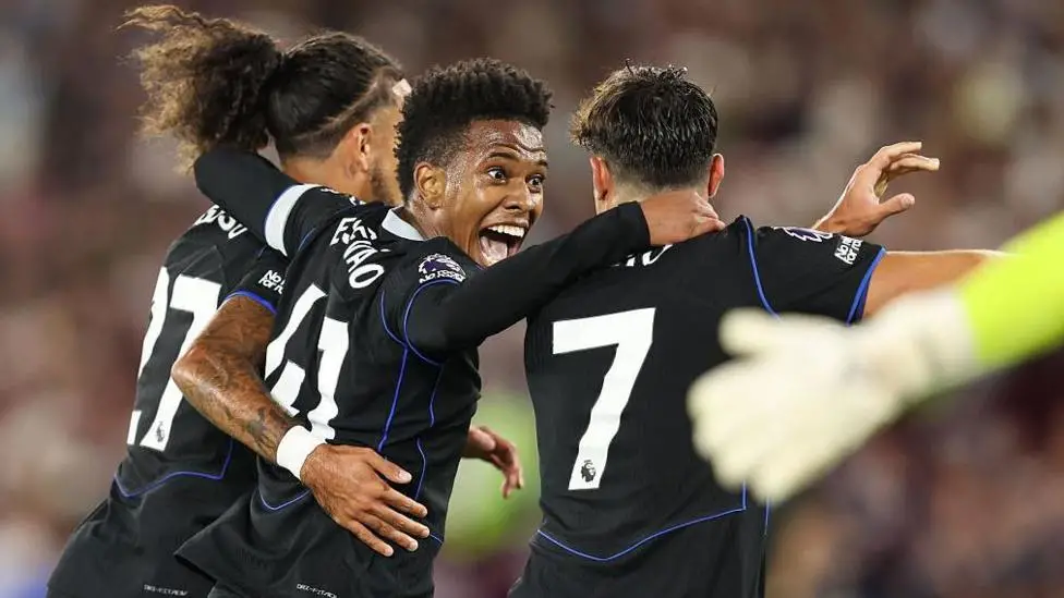 Chelsea teenager Estevao shows promise in Palmer absence