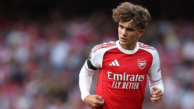 Arsenal's Dowman, 15, shines on Premier League debut