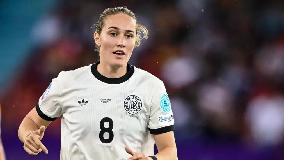 No 'better time' to play in England, says Lohmann