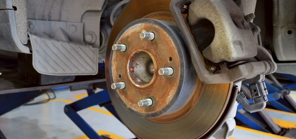 สนิมขึ้นจานเบรก อันตรายหรือไม่ วิธีแก้ไขต้องทำอย่างไร