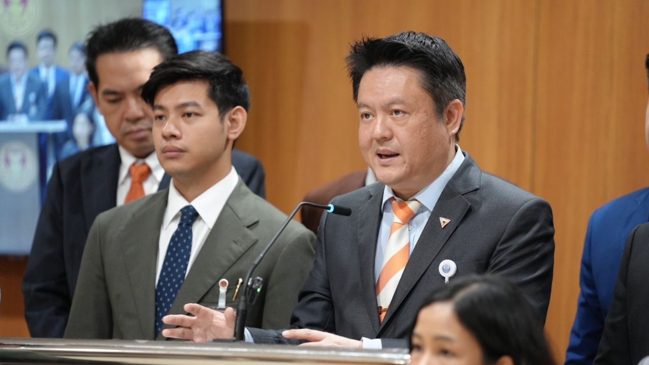 พรรคประชาชน ค้านรัฐบาลใช้เงิน รฟม. อุดหนุนนโยบายรถไฟฟ้า 20 บาทตลอดสาย