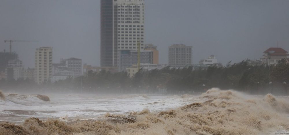 ไต้ฝุ่น 'คาจิกิ' คร่าแล้ว 8 ศพในเวียดนาม-ไทย เตือนน้ำท่วมฉับพลันเพิ่มอีก