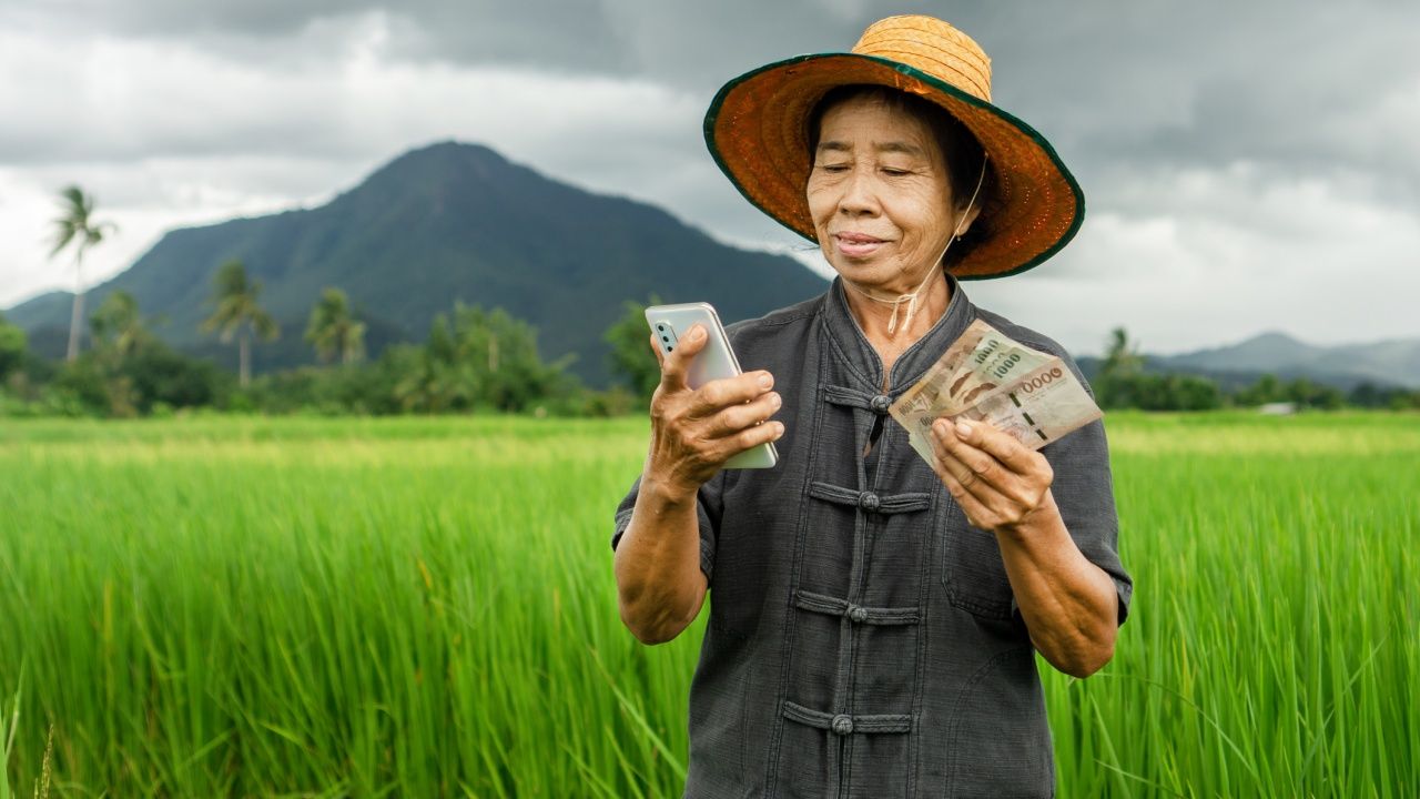 'เงินช่วยเหลือชาวนา' ไร่ละ 1,000 เช็กช่องทางตรวจสอบสิทธิ์ ธ.ก.ส. เตรียมรับเงิน