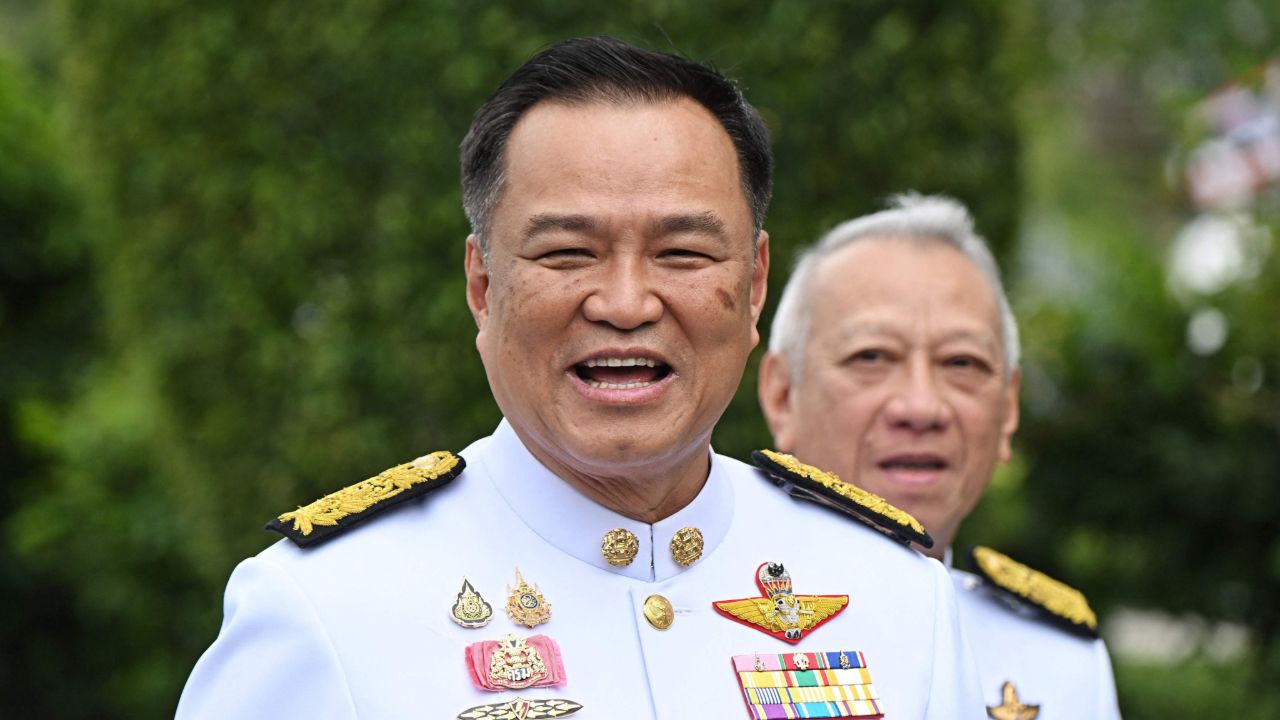 'อนุทิน' รับสนองพระบรมราชโองการโปรดเกล้าฯ แต่งตั้งเป็นนายกรัฐมนตรีคนที่ 32 แล้ว