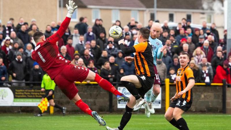 BBC to show Auchinleck v Cumnock in Scottish Cup