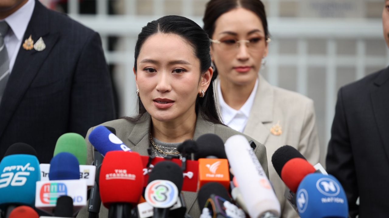 'อิ๊งค์' น้ำตาซึม บอก 'ทักษิณ-ครอบครัว' กำลังใจดี พร้อมทำหน้าที่ฝ่ายค้าน