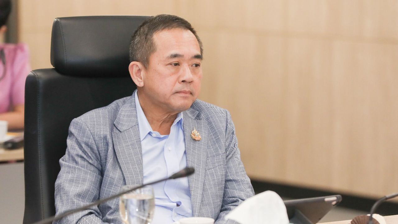 ปลัดดีอี แจงปมระงับเส้นทางเงิน ไม่ใช่อายัดบัญชี เร่งปลดล็อกแยกผู้บริสุทธิ์