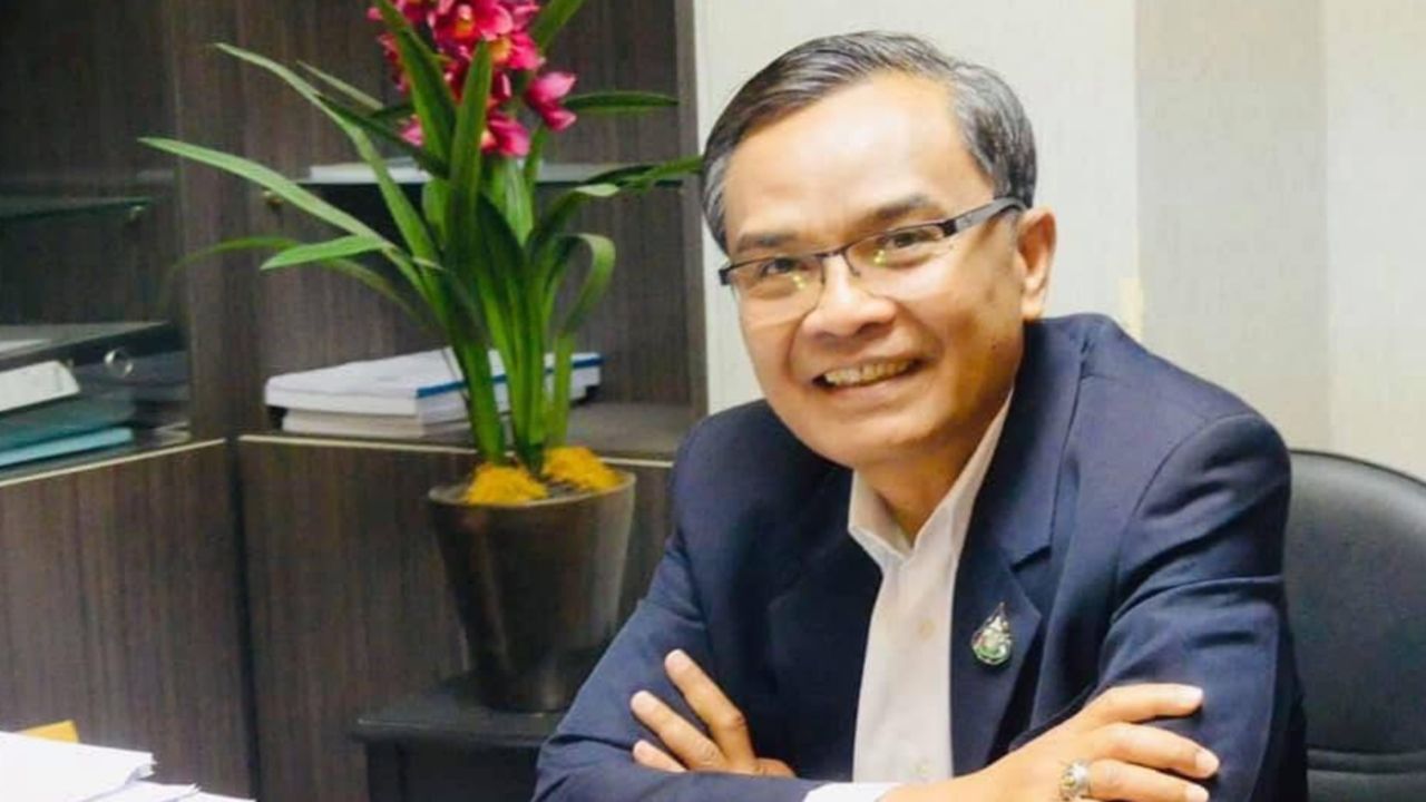 'นิพิฏฐ์' แนะ ปชป. เลือกหัวหน้าพรรคใหม่ไม่ถูก รอวันล่มสลาย หนุน 'อภิสิทธิ์' คัมแบล็ก