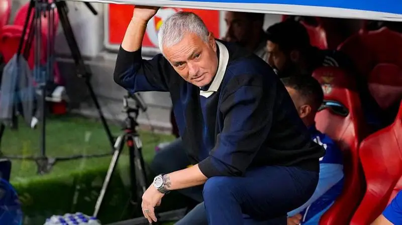 Mourinho back at Benfica 25 years on - revered but a risk?