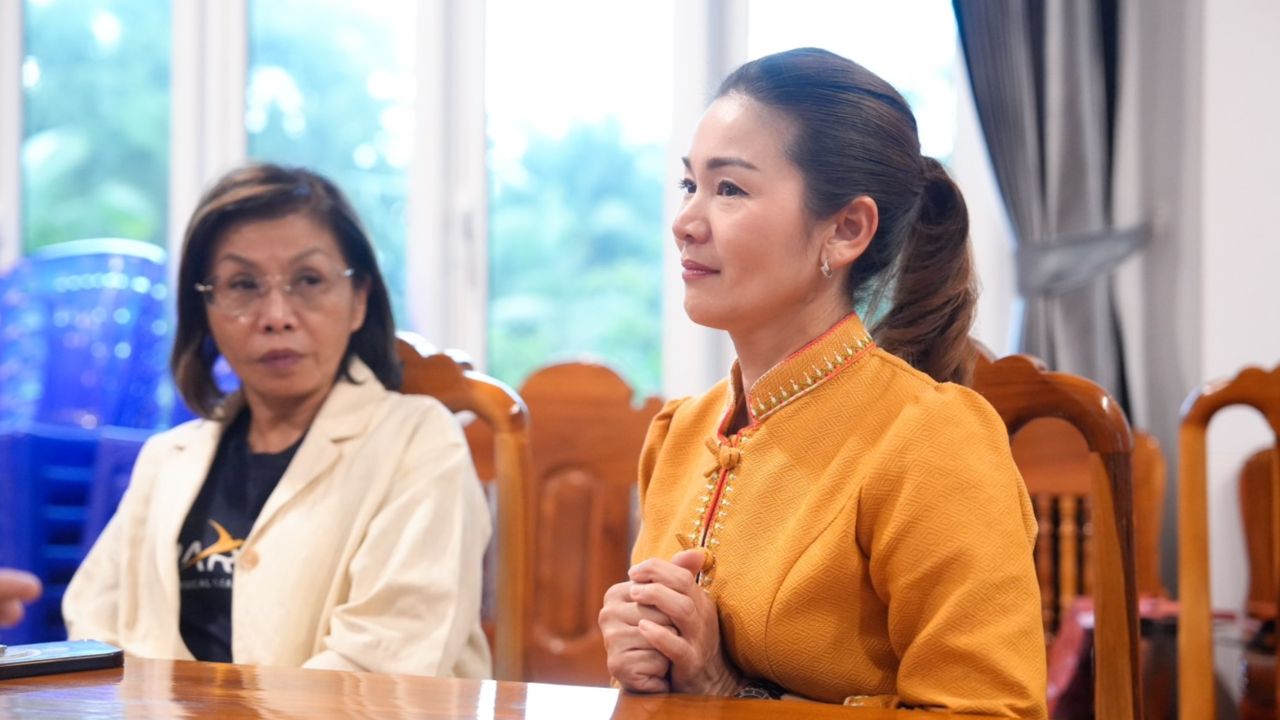 เพื่อไทยช่วยหาเสียงเลือกตั้งซ่อมศรีสะเกษ 'ภูริกา' ขอสานต่องาน 'พ่ออมรเทพ'