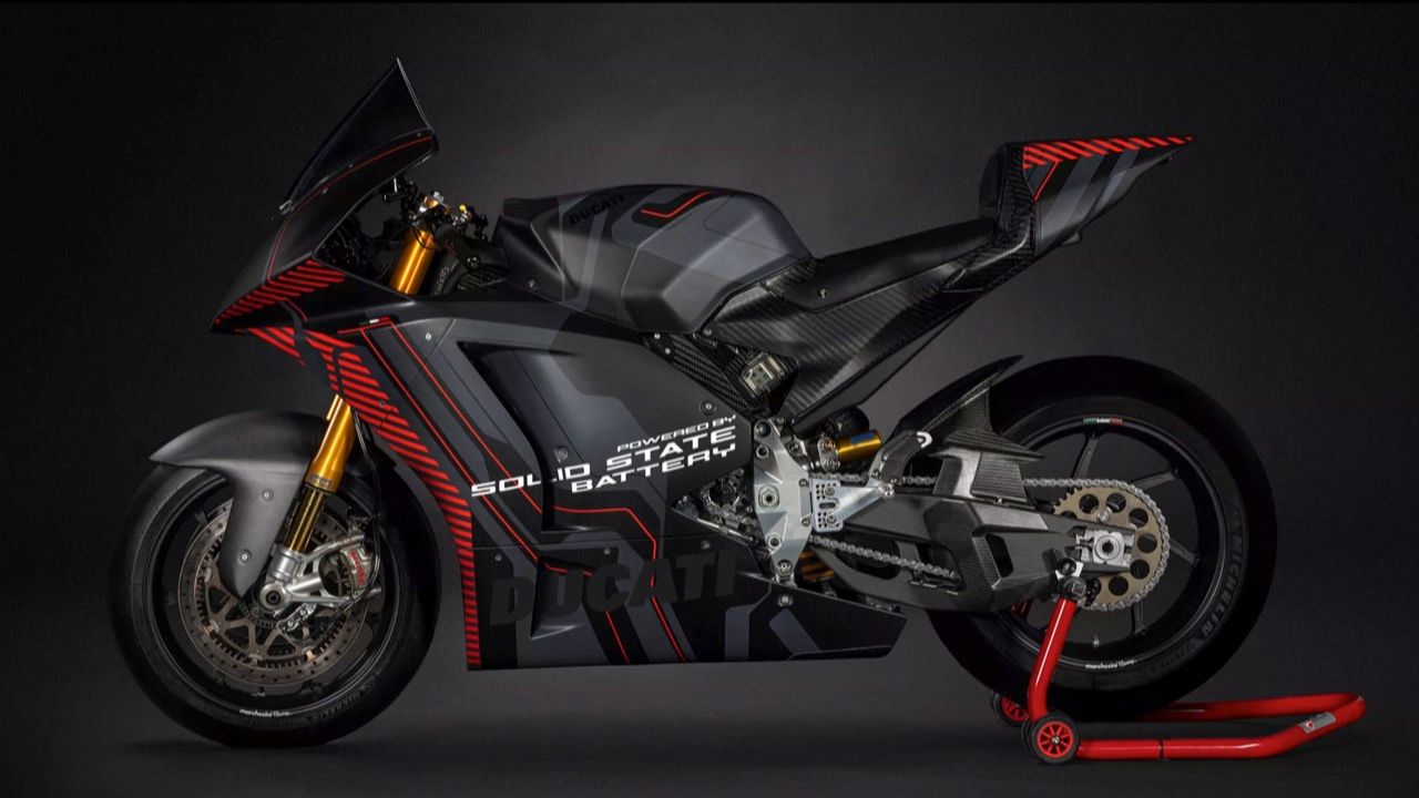 Ducati V21L Electric Motorcycle วิ่งทดสอบแบตฯ โซลิดสเตตเพิ่มระยะทาง!