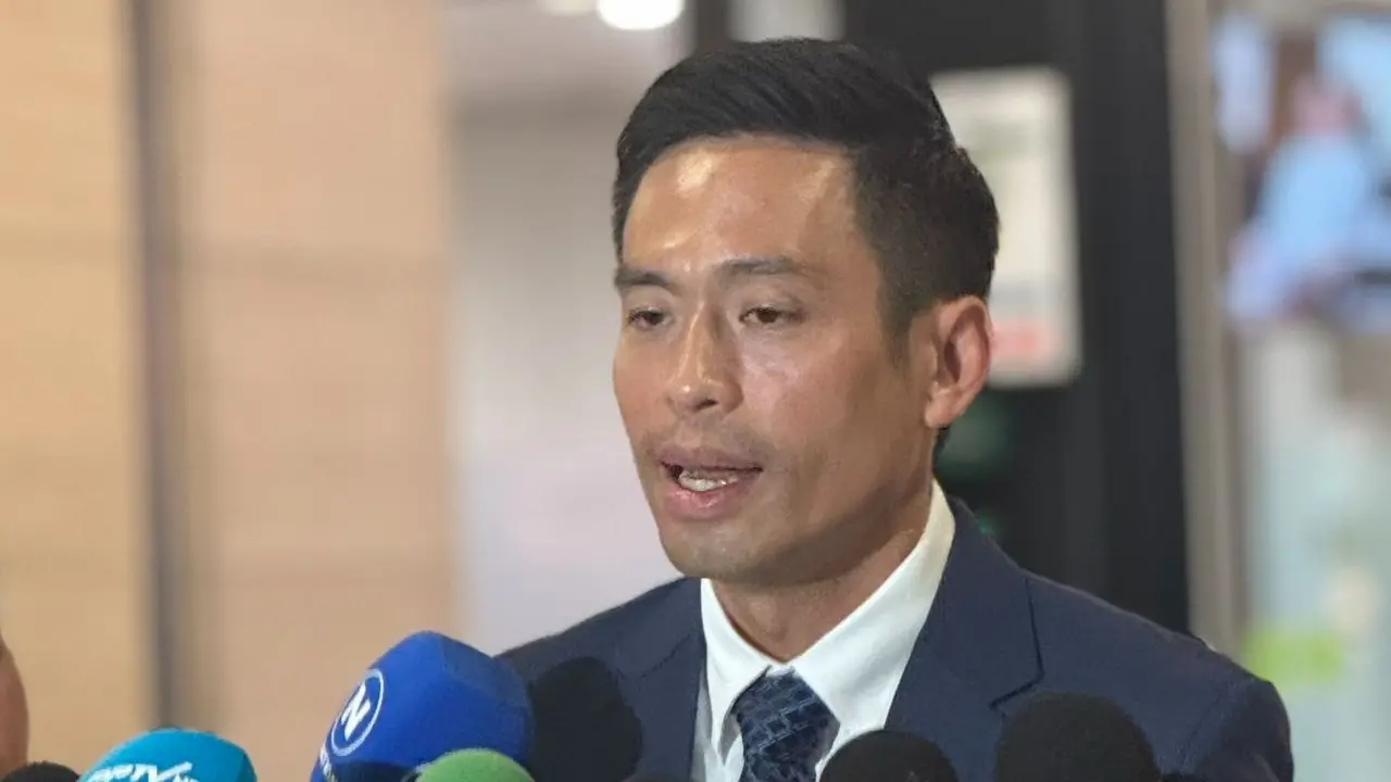 'กรวีร์' ชี้ เรื่องถนนทรุด ต้องรอนายกฯ 'อนุทิน' ลงพื้นที่สำรวจก่อน