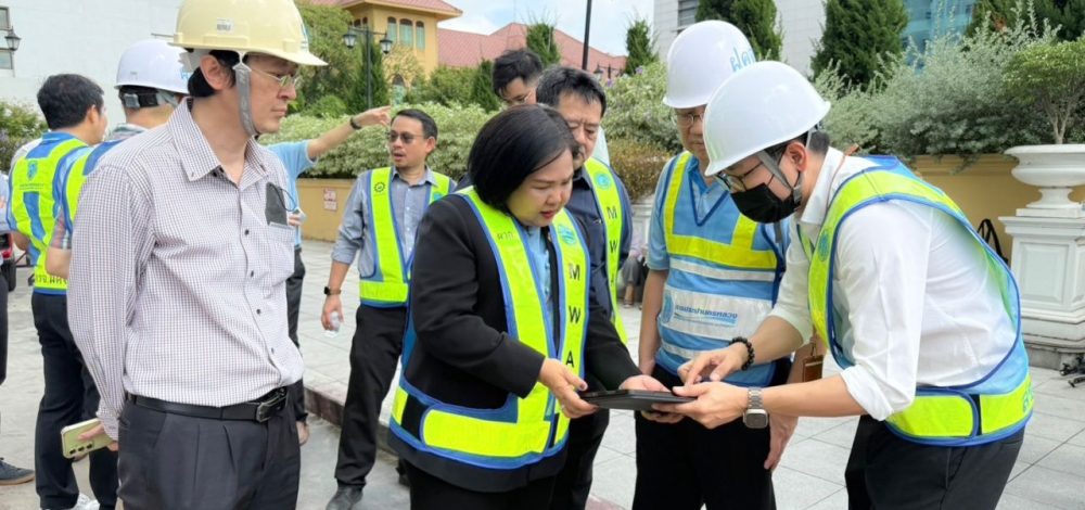 กปน. เริ่มจ่ายน้ำประปาเข้าบางพื้นที่แล้ว หลังเหตุถนนทรุดตัว กระทบท่อประปาแตกรั่ว