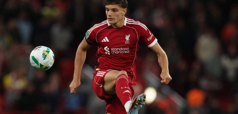 Liverpool's Leoni faces months out with debut injury