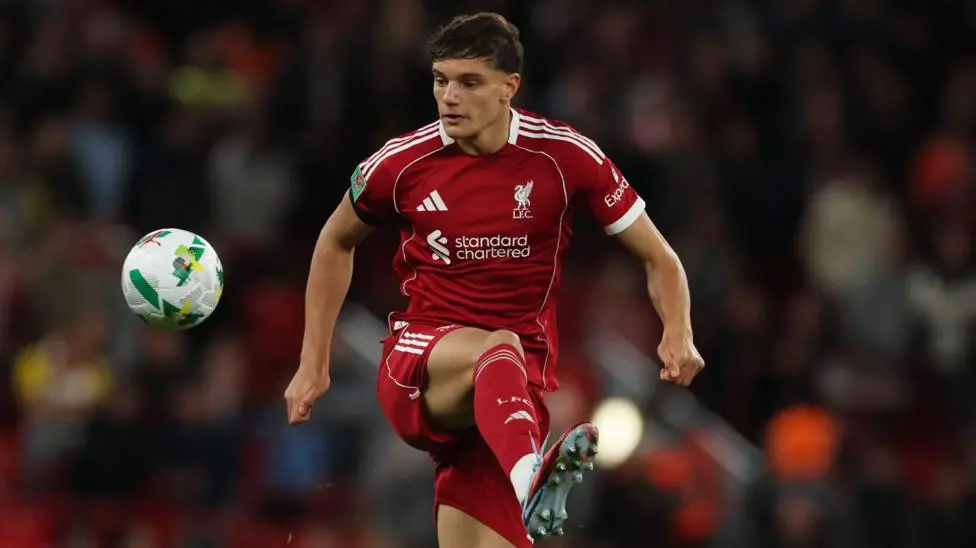 Liverpool's Leoni faces months out with debut injury