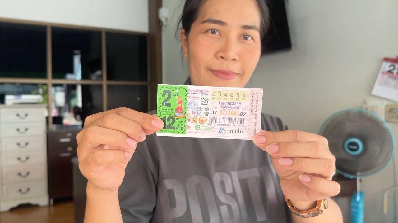คนหาซื้อเกลี้ยงแผง 'เลขเด็ด' ทะเบียนรถ 'กระบะ' รอดถนนทรุด