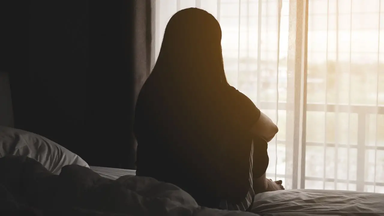 จับสาวข้อหาค้ามนุษย์ หลังนำลูกวัย 12 เร่ขายบริการให้ชายในหมู่บ้าน