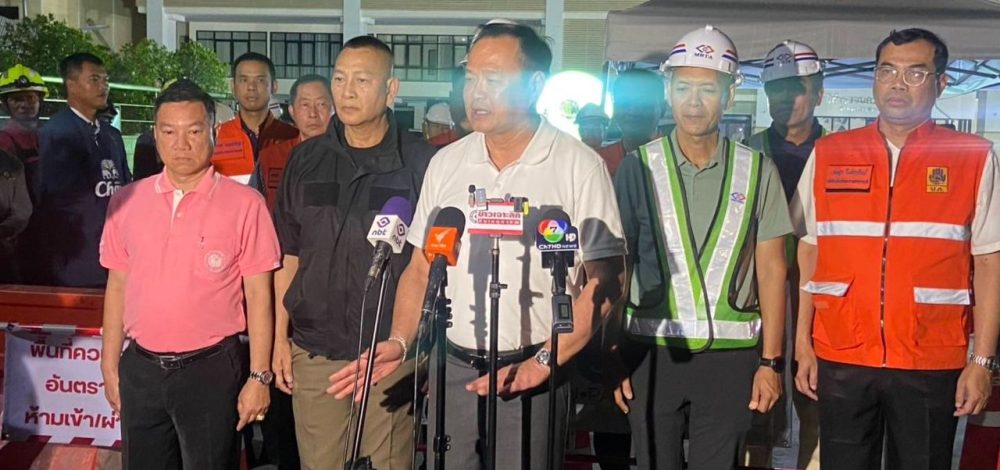 นายกฯ ตรวจถนนทรุด เผย อีก 1-2 วัน สร้างผิวจราจรคืนให้ถนนสามเสน