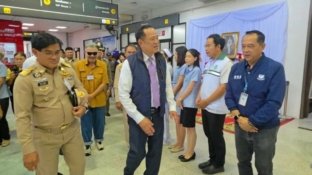 'หัวใจติดปีก' ครั้งแรกหลังเป็นนายกฯ 'อนุทิน' บินด่วน จ.เลย รับอวัยวะผู้บริจาค