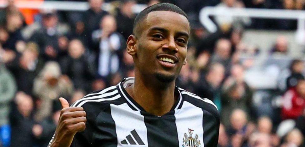 Liverpool set to break British record with £125m for Isak