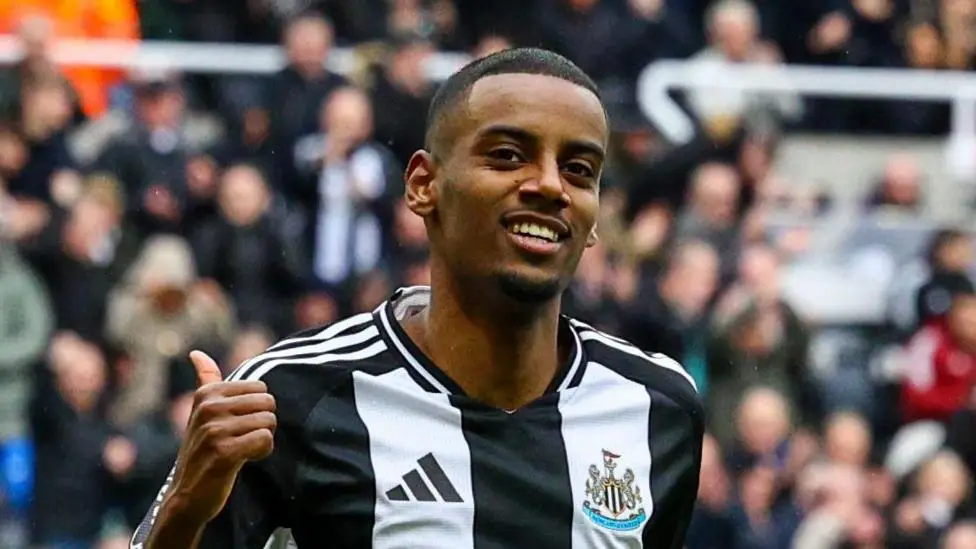 Liverpool set to break British record with £125m for Isak