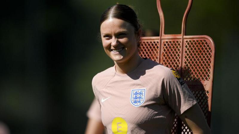 England's Mace joins Everton in club-record move