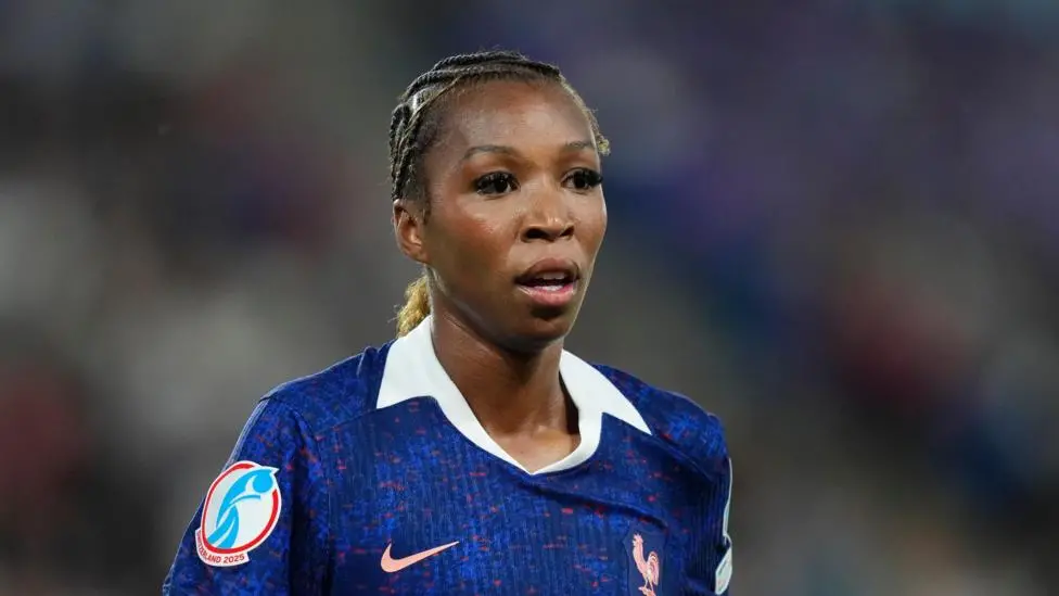 London City in talks to sign France's Geyoro