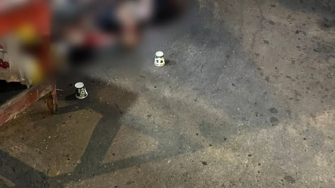 'ดาบตำรวจ' ยิงผัวเมียขายไข่ดับหน้าโรงหนังเก่า จ.เพชรบุรี ก่อนยิงตัวเองเสียชีวิต
