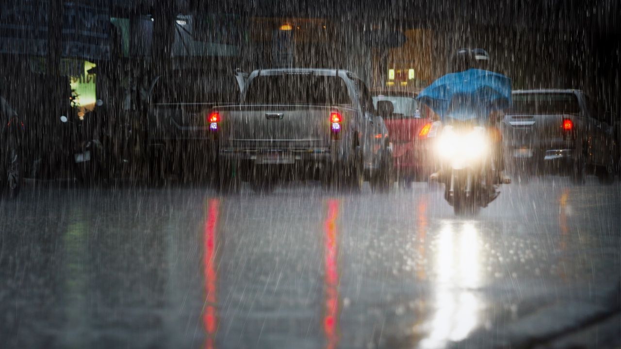 เตือนทั่วไทย 'ฝนตกหนักมาก' บางพื้นที่ อาจเกิดน้ำท่วมฉับพลัน-น้ำป่าไหลหลาก