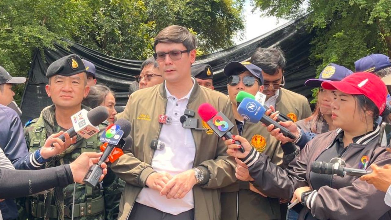 'โรม' ผิดหวัง เพื่อไทยยื่นศาล รธน. ฟัน 'เท้ง' อ้าง TOA ล้มล้างการปกครอง