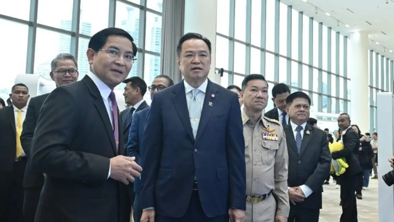 'อนุทิน' ไม่ทราบ สลค. ตีกลับ ขอพระราชทานอภัยโทษ 'ทักษิณ' รอบ 2