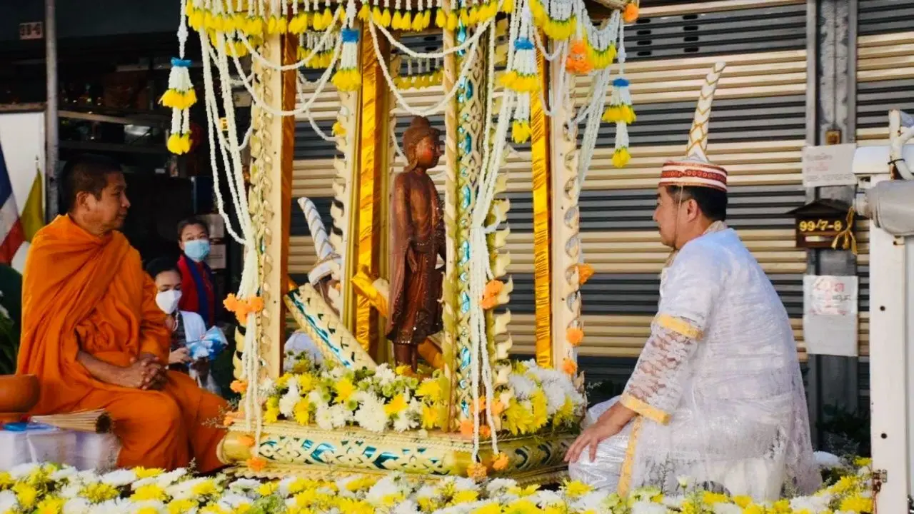 เทศบาลนครปากเกร็ด ชวนร่วมประเพณีตักบาตรพระสงฆ์ทางเรือ 2568