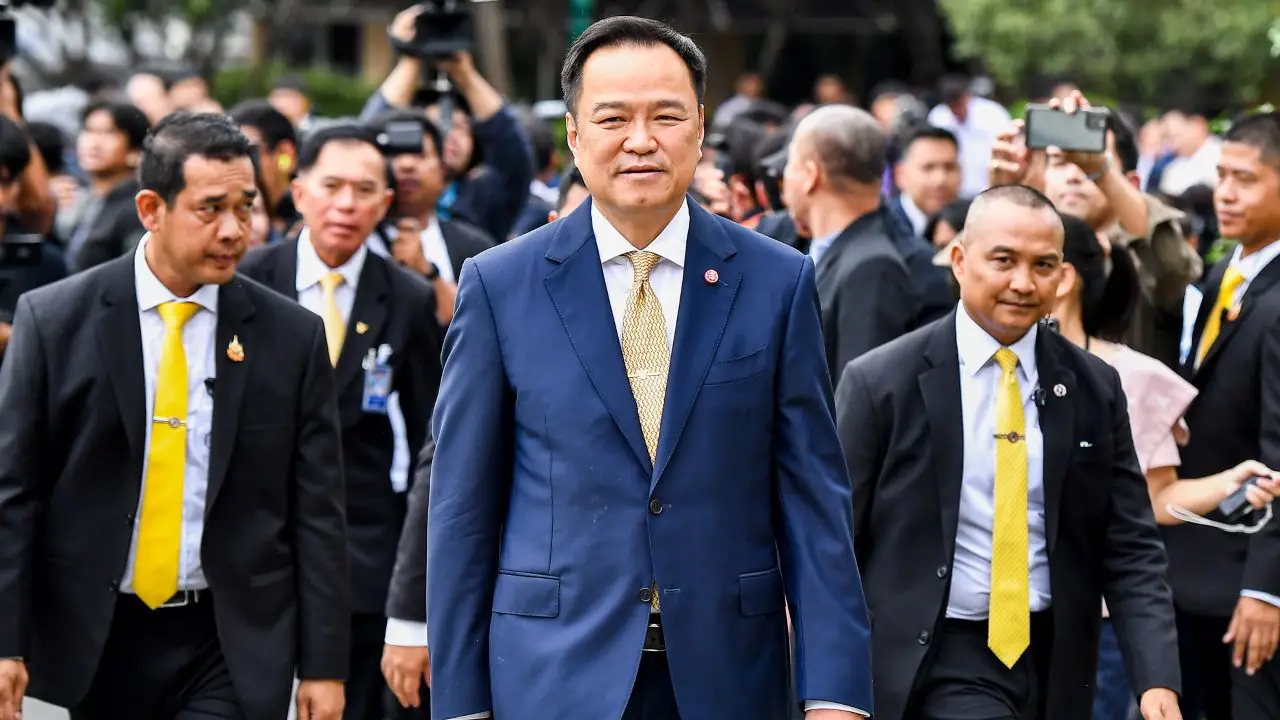 'อนุทิน' เตรียมทำบุญตักบาตรเสริมสิริมงคลรัฐบาลในวันออกพรรษา