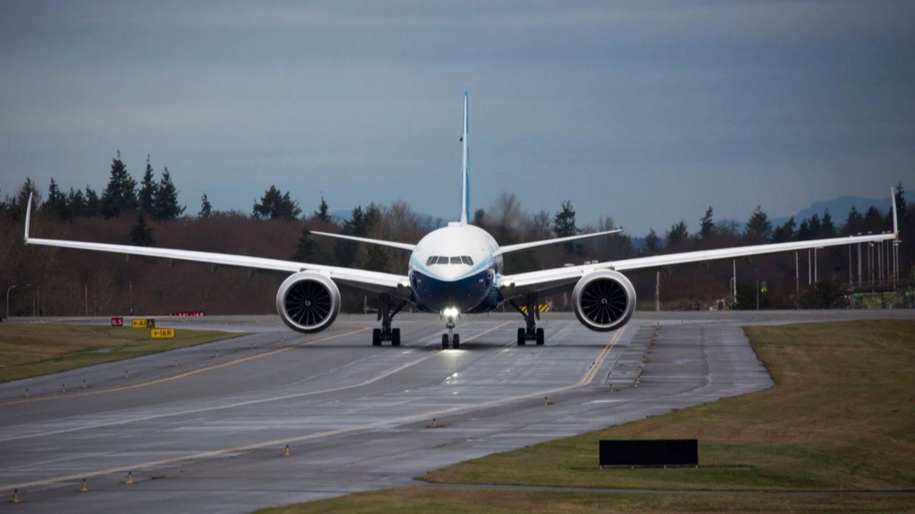 ประตูห้องเก็บสัมภาระระเบิด เครื่องยนต์ใหม่เกิดปัญหาช่วงทดสอบ ทำ BOEING 777X เลื่อนยาว