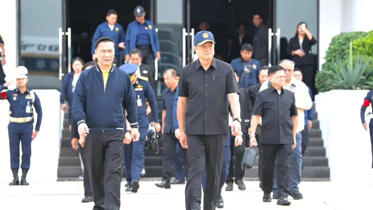 'อนุทิน' ลงพื้นที่ชายแดนใต้ ติดตามเหตุปล้นทอง เยี่ยม จนท. บาดเจ็บ
