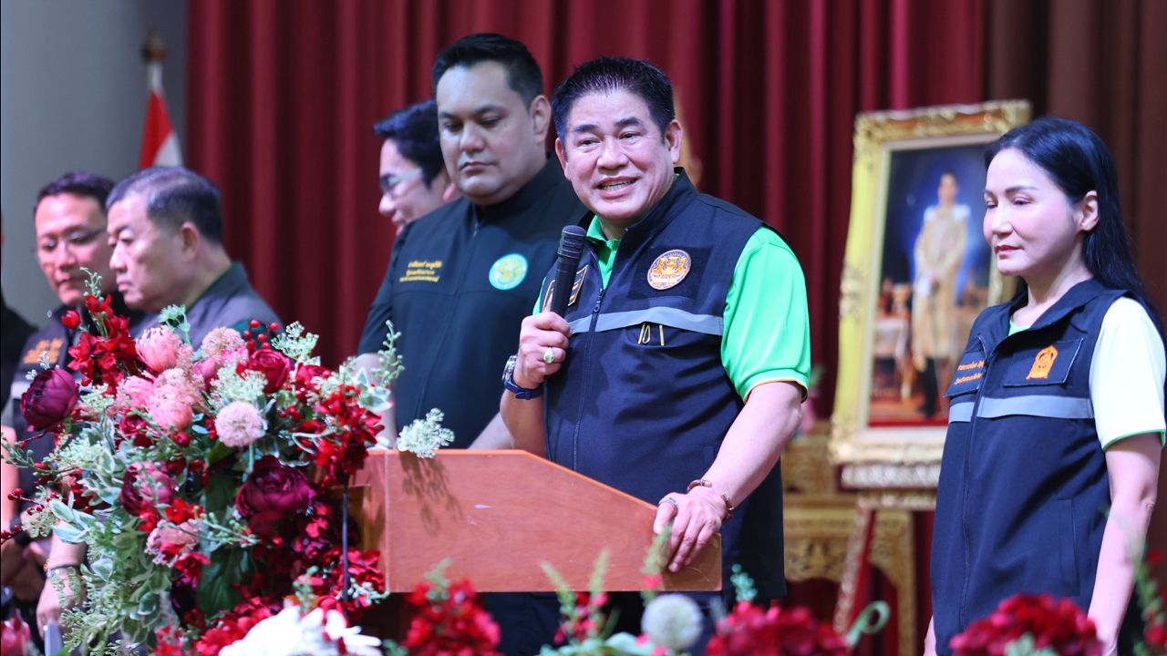 'ธรรมนัส' มั่นใจปีนี้ 'เอาอยู่'น้ำไม่ท่วมนนทบุรี เตือน พายุลูกใหม่จ่อลงใต้ 'ชุมพร-นราธิวาส'