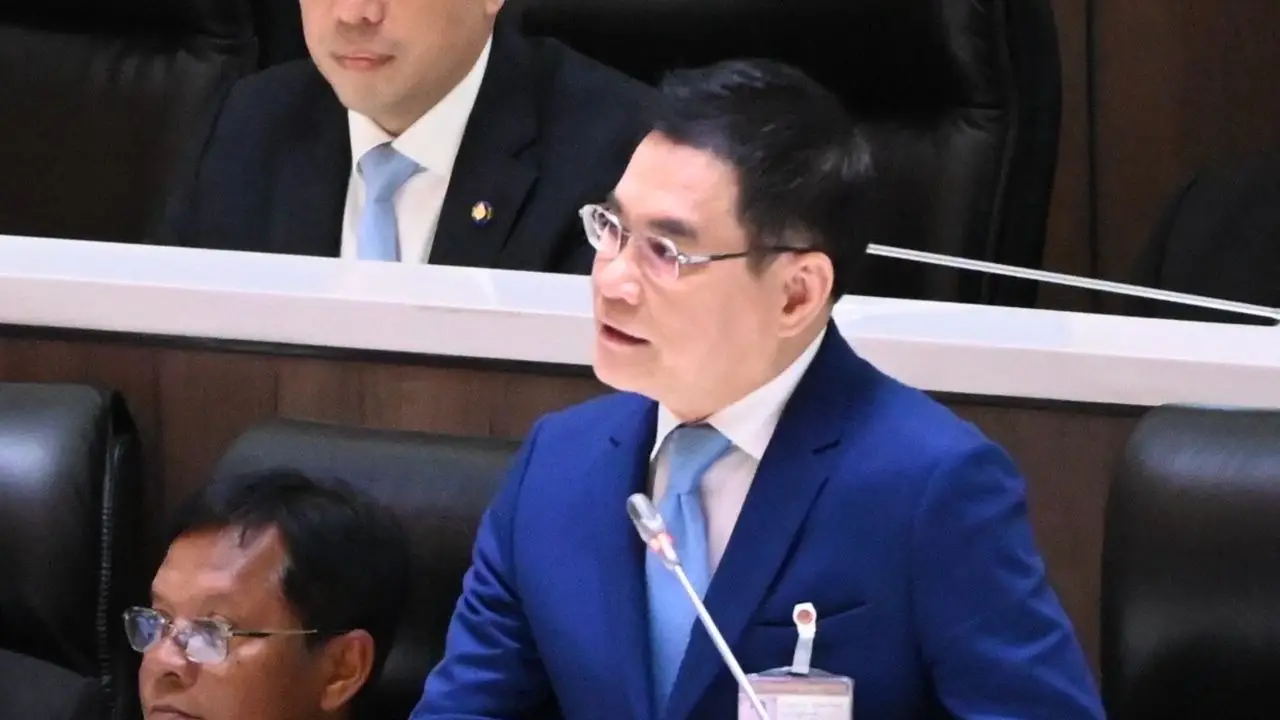 'จุรินทร์' ถามย้ำจุดยืนรัฐบาล โหวตให้ร่างแก้ รธน. ที่ไม่ห้ามแตะหมวด 1-2 หรือไม่