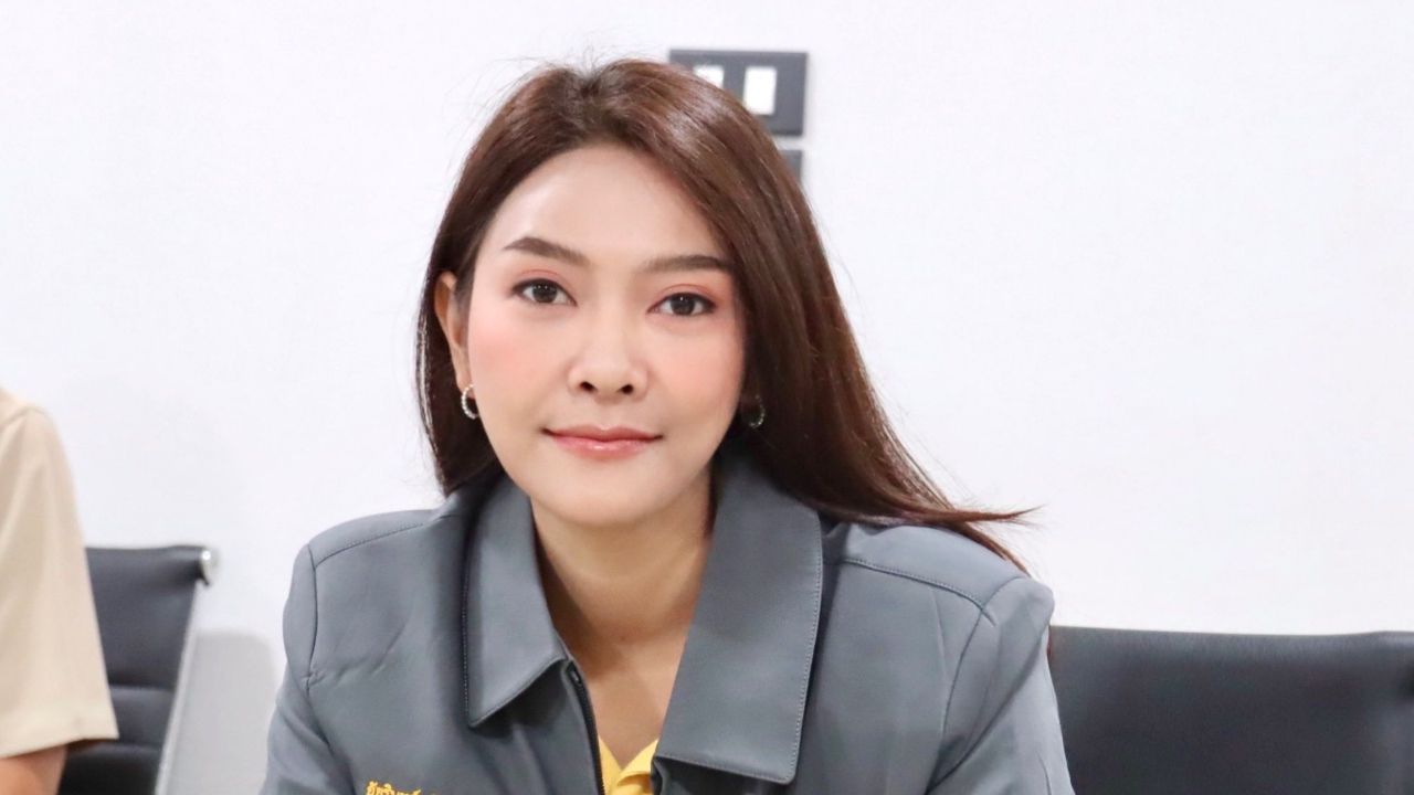 'สุชาติ' ชง 'ลลิดา' นั่งรองโฆษกรัฐบาล สัดส่วนกลุ่ม 16 กล้าธรรมเสนอ 'ไอยรินทร์'