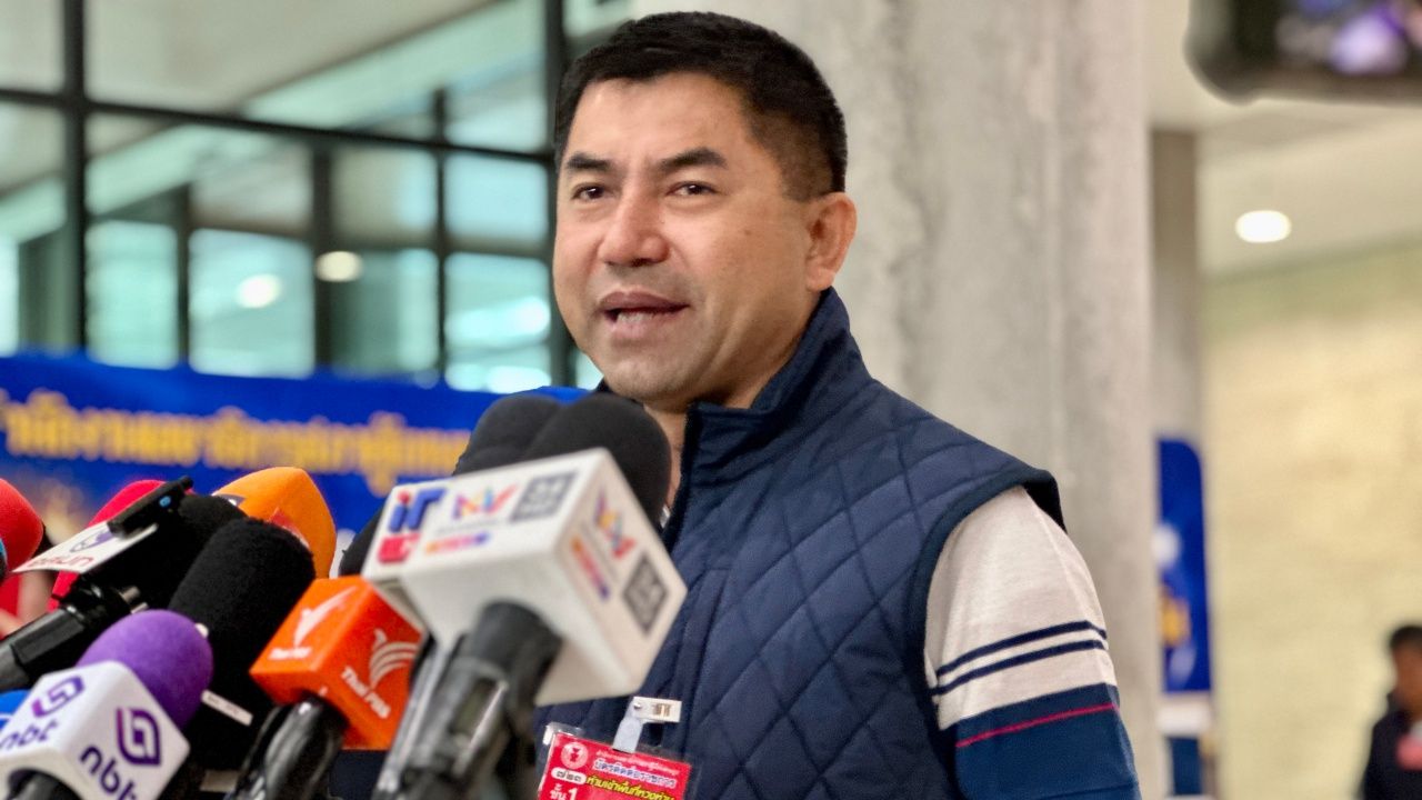 'บิ๊กโจ๊ก' บุกสภา ยื่นข้อมูลเพิ่ม กมธ.มั่นคง สอบ 'บิ๊กต่าย' ใช้อำนาจมิชอบ จ่อฟ้อง 157