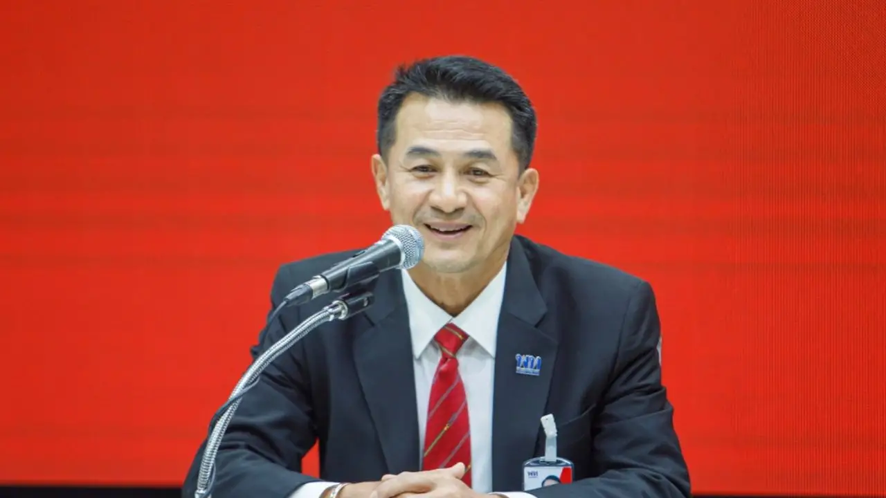 เพื่อไทยยินดี 'มาร์ค' รีเทิร์นหัวหน้า ปชป. หวังสู้กันอย่างสร้างสรรค์